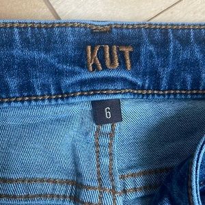 Kut from the Kloth Crop straight leg size 6